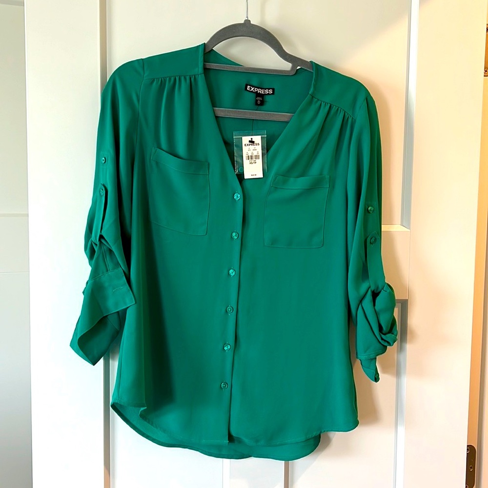 Express portofino top. Green. Size XS. NWT.